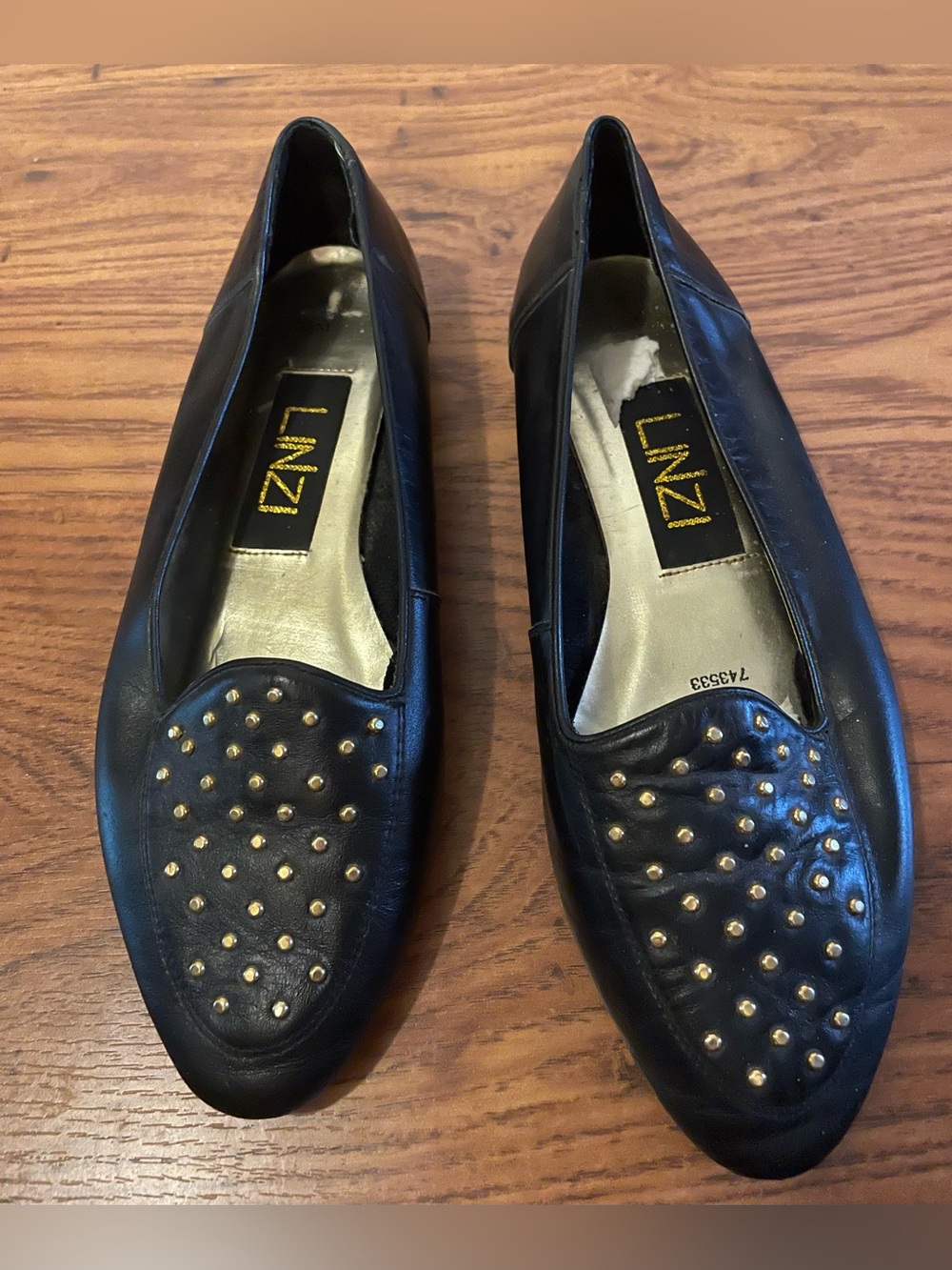 VintayLinzi Black Studded Leather Ballet Flats